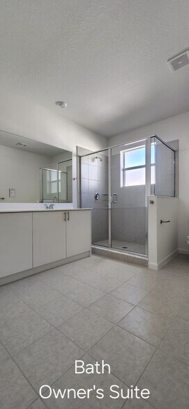 Building Photo - 105 SW 184th Pl