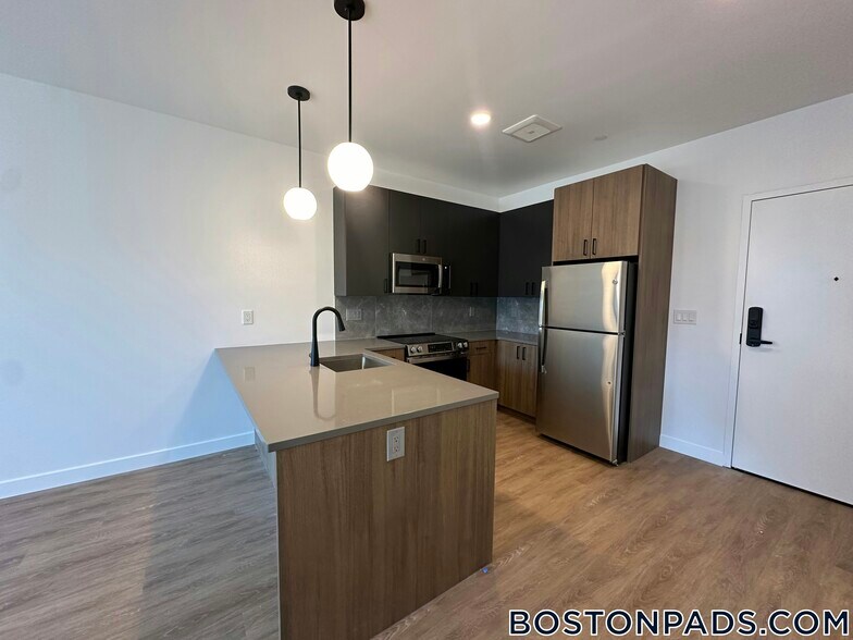 Building Photo - 199 Gardner St