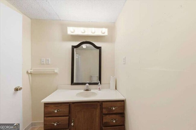 Building Photo - 8435 E Campbellton St