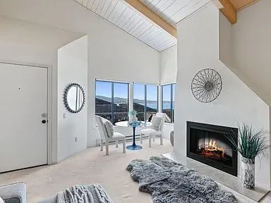 Building Photo - 1 Surf Way