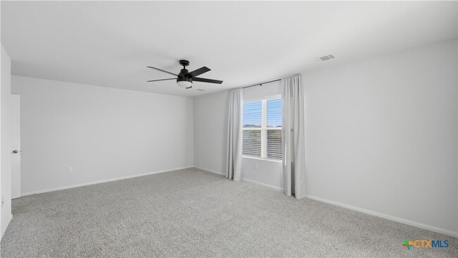 Building Photo - 324 Kenai Dr