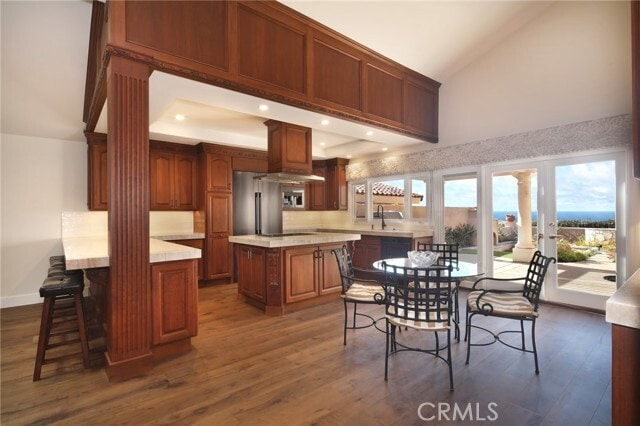 Building Photo - 33821 Via Capri Ave