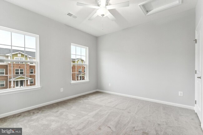 Building Photo - 6606 Lafayette Ave