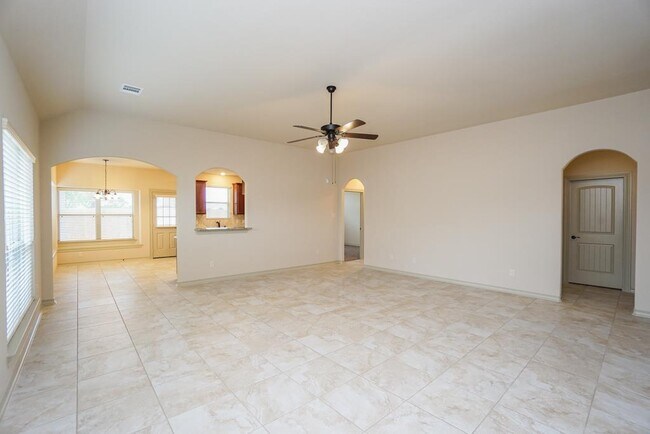 Building Photo - 2206 Argos Dr