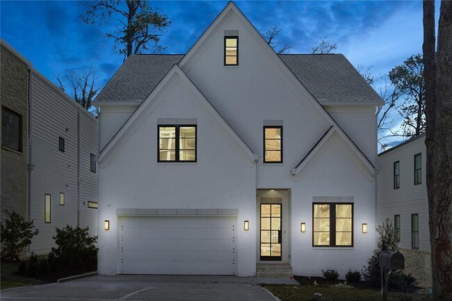 Building Photo - 2985 Lookout Pl NE