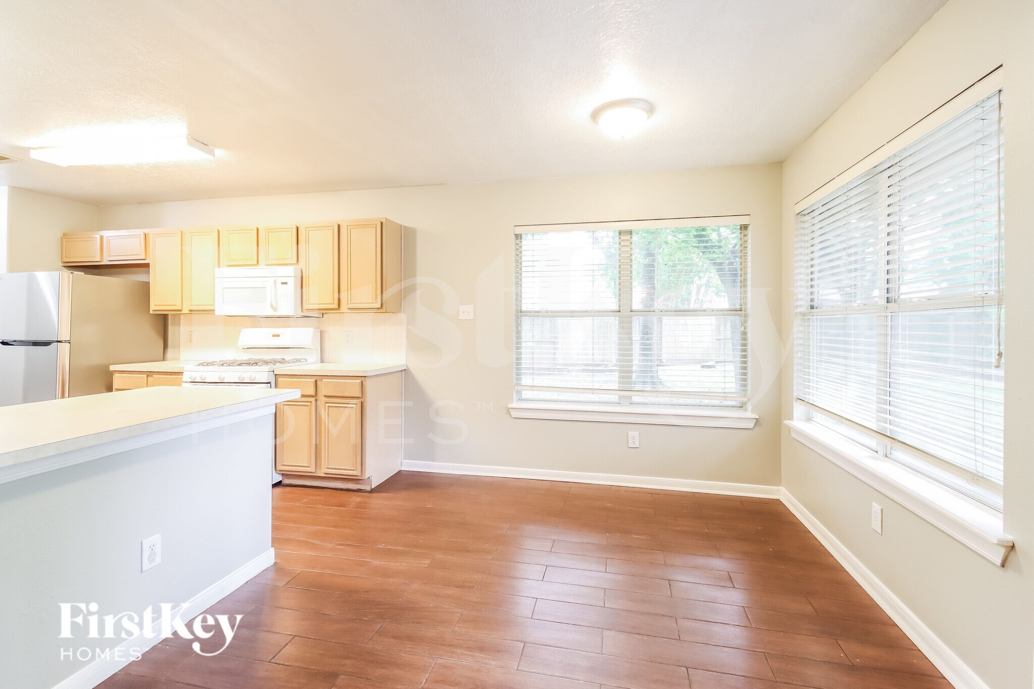 Building Photo - 26967 Crown Haven Ct