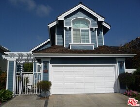 Building Photo - 2730 Point Del Mar