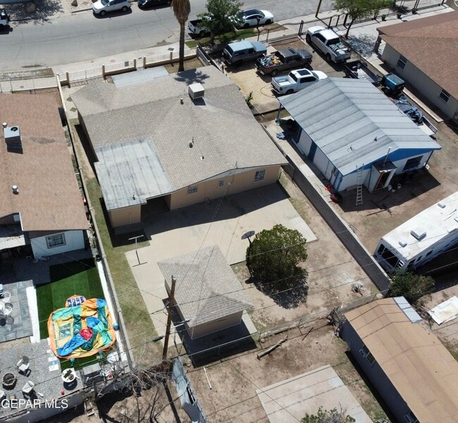 Building Photo - 9351 Carranza Dr