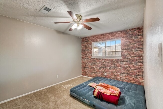 Building Photo - 9910 Willmont Rd