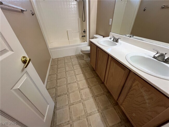 Building Photo - 4429 Rockaway Beach St