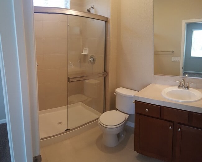 Building Photo - Brand New Town Home,Next to River, Oxbow park