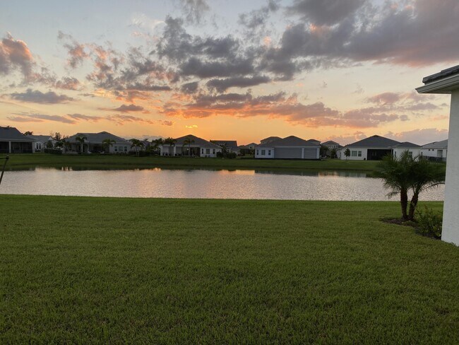 Building Photo - 4685 Estates Cir