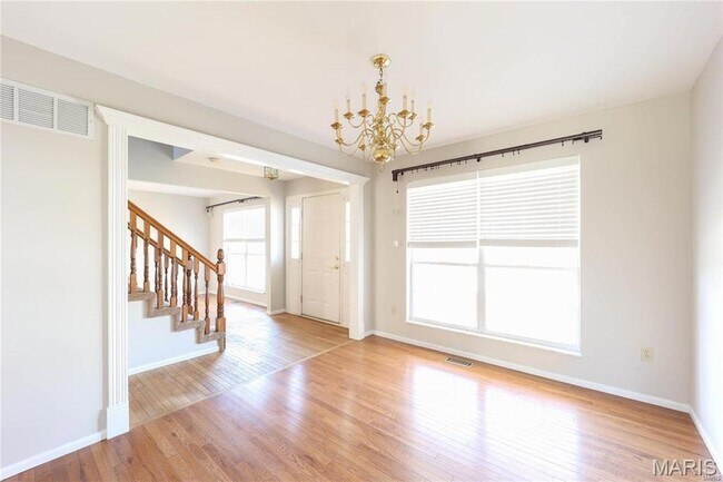 Building Photo - 226 Cheval Square Dr