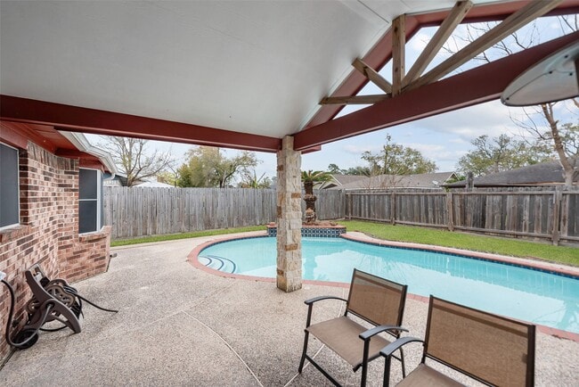 Building Photo - 123 Ballantrae Ln