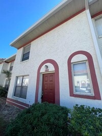 Building Photo - 6218 Yorktown Dr