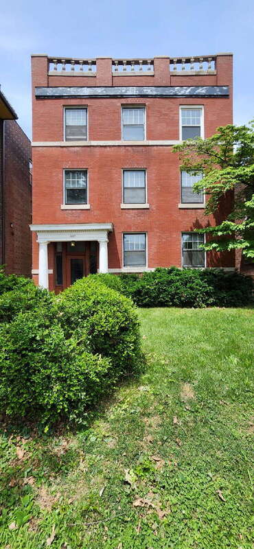 Building Photo - 6009 Kingsbury Ave