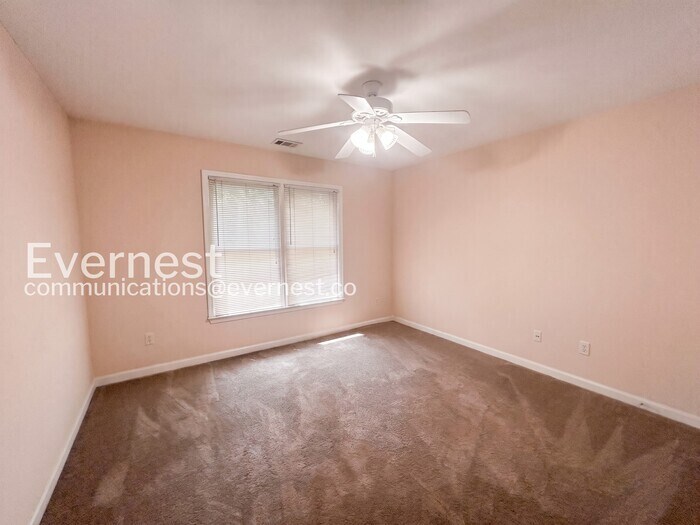 Building Photo - 1095 Downyshire Dr