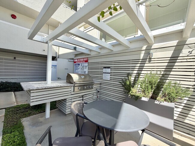 Building Photo - 22626 CA-1