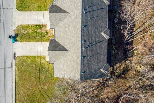 Building Photo - 1015 E Grayson Ave