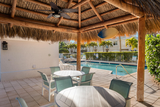 Building Photo - 774 Seaview Dr