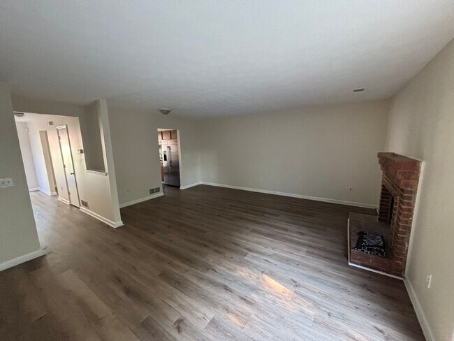 Building Photo - 1011 Windy Oaks Ct