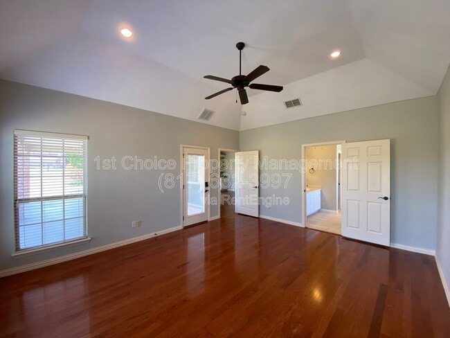 Building Photo - 112 Prairie Ridge Dr