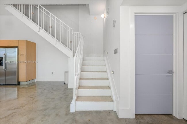 Building Photo - 3180 SW 22nd Terrace