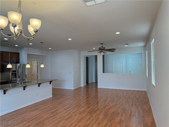 Building Photo - 946 Monte Etna Ave