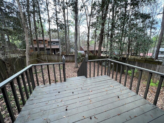 Building Photo - 211 Parkbrook Cir