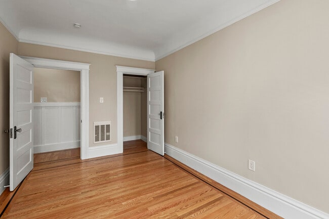 Building Photo - 81b Hoff St