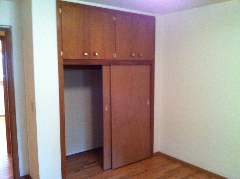 Building Photo - 1010 NE Duncan Ln