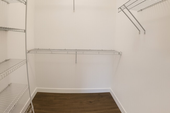 Building Photo - 3301 N Sheffield Ave