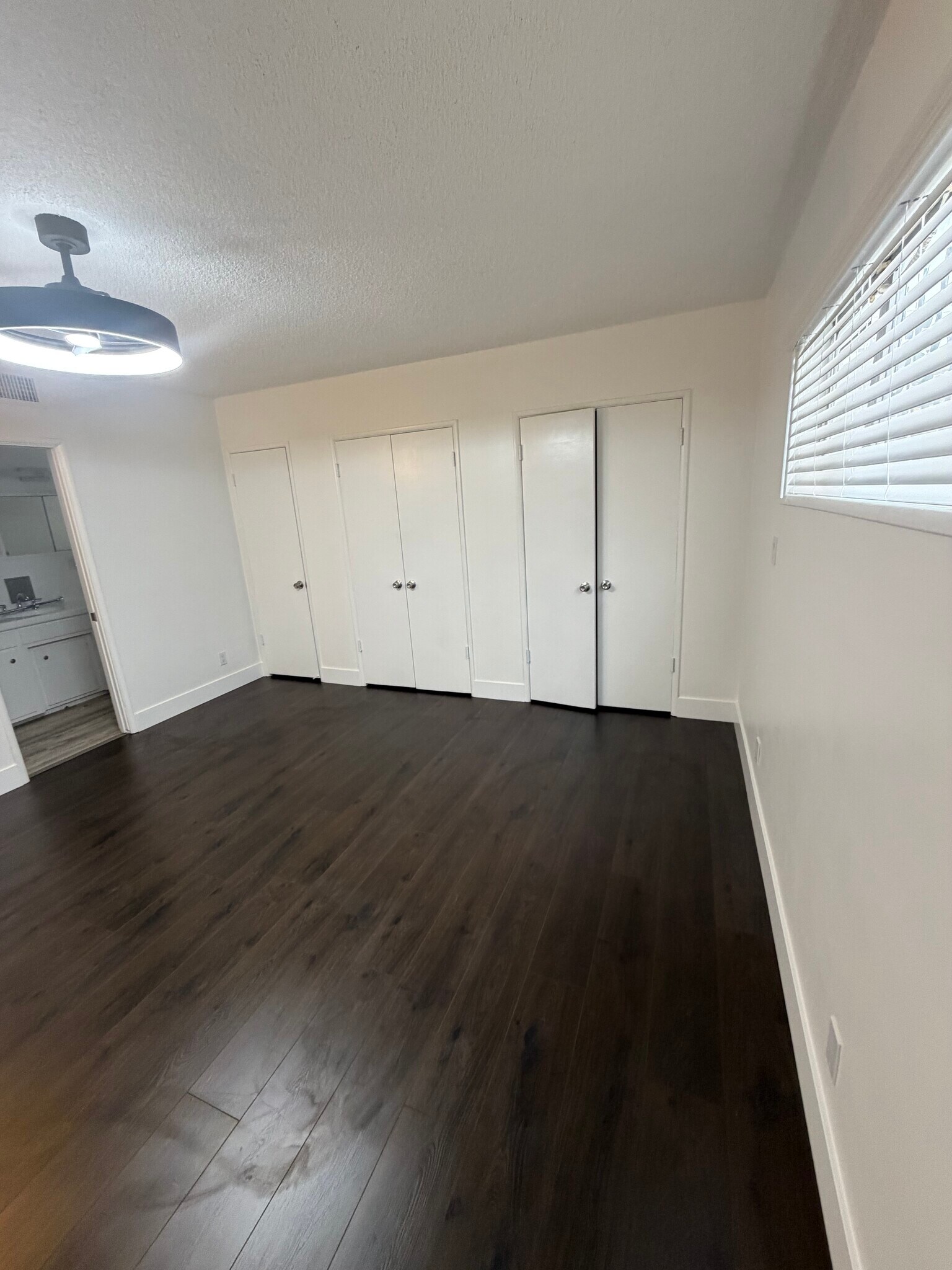 Building Photo - 3337 W 111th Pl