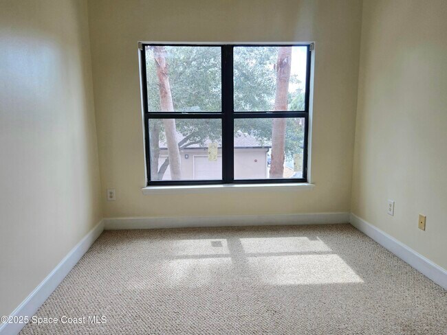 Building Photo - 6470 Borasco Dr