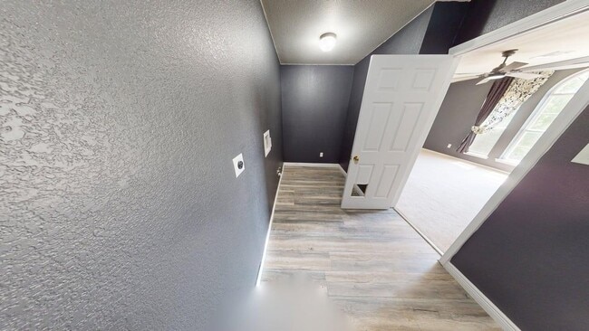 Building Photo - 701 Black Hills Trail