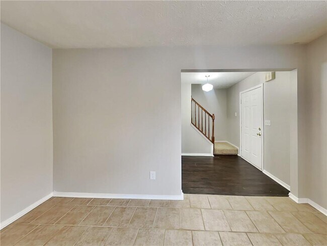 Building Photo - 410 Rill Crest Ct