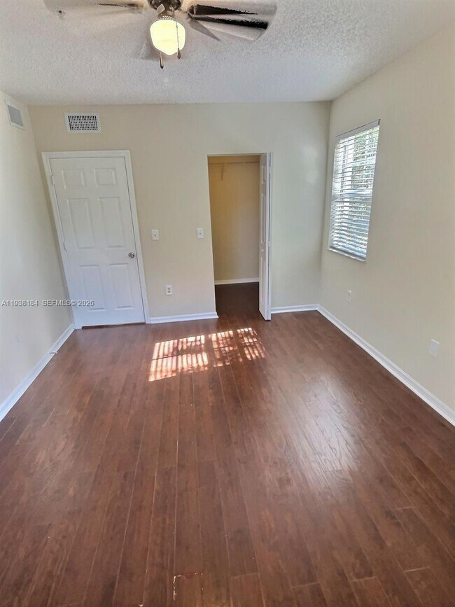 Building Photo - 2120 W Preserve Way