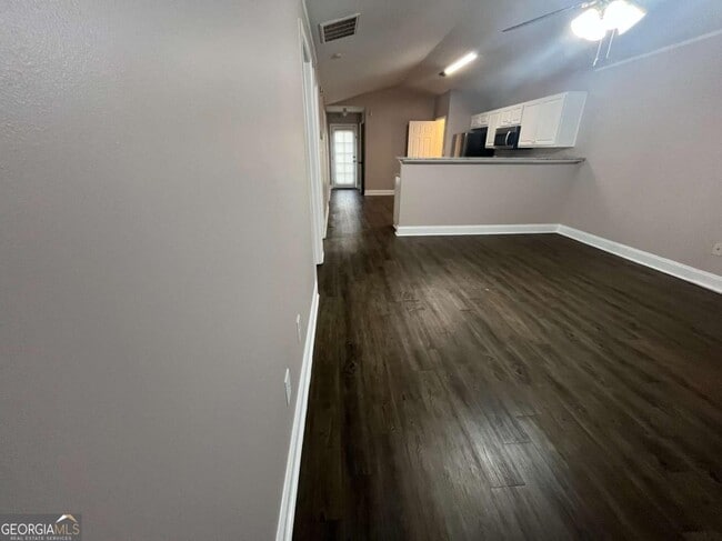 Building Photo - 565 Rustwood Dr