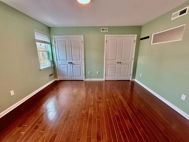 Building Photo - 2+ BED/1.5 BA Solid HOUSE in great East Passyunk/LOMO location w/ Central AC-HARDWOOD Flooring-WA...