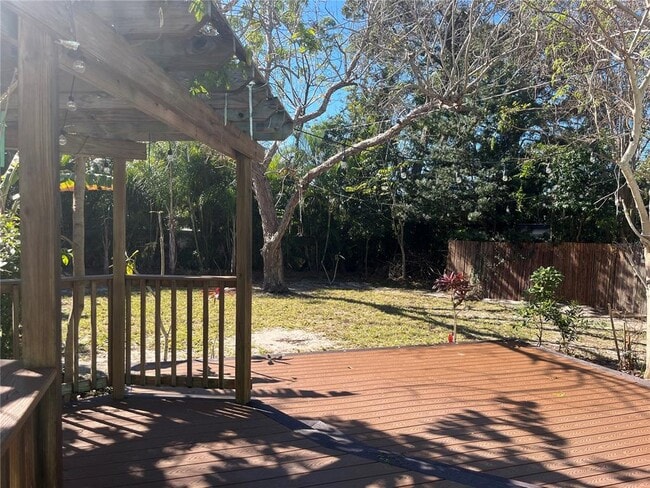 Building Photo - 321 San Jose Dr