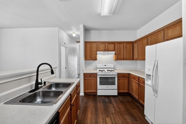 Building Photo - 2831 Southampton Way