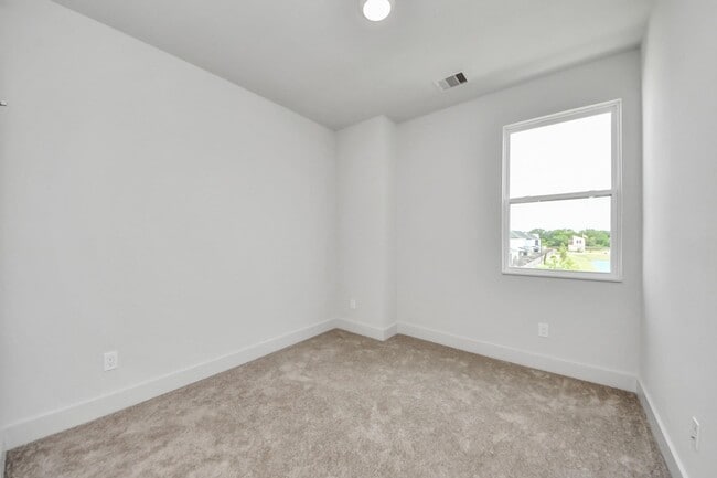 Building Photo - 13104 Moncloa Dr