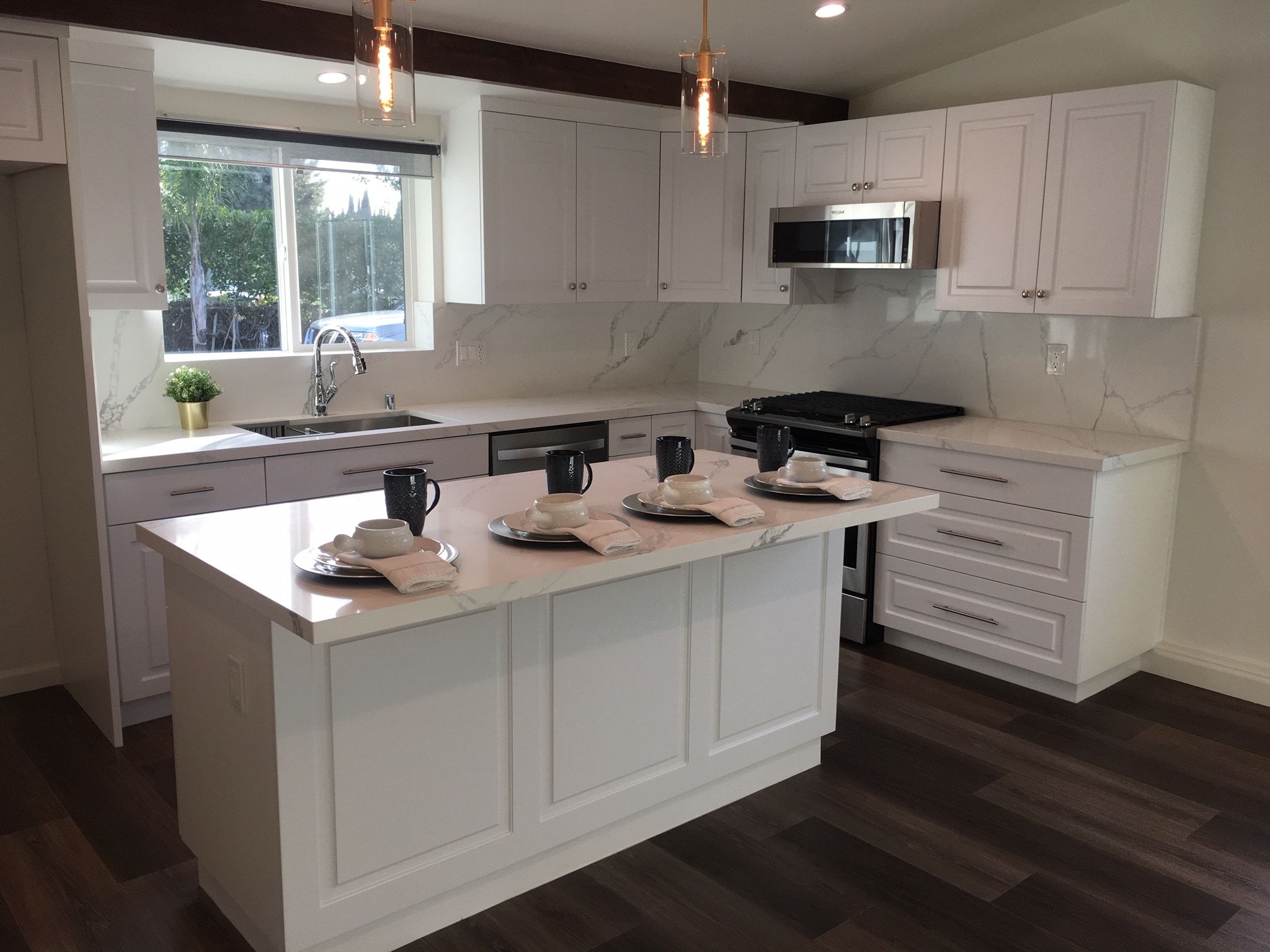 Building Photo - 10022 Kester Ave