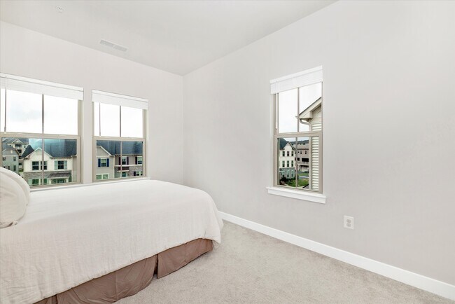 Building Photo - 5824 Pecking Stone St