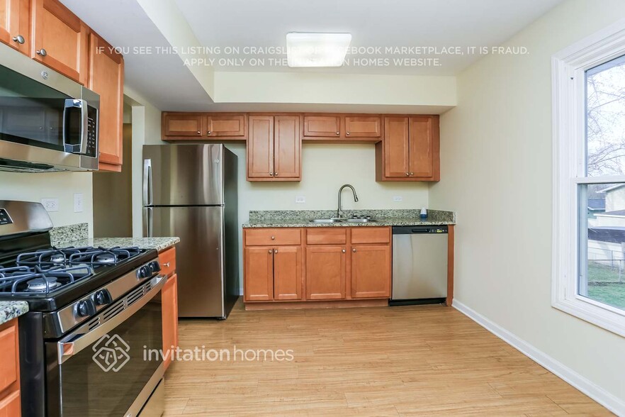 Building Photo - 137 Mayfield Dr