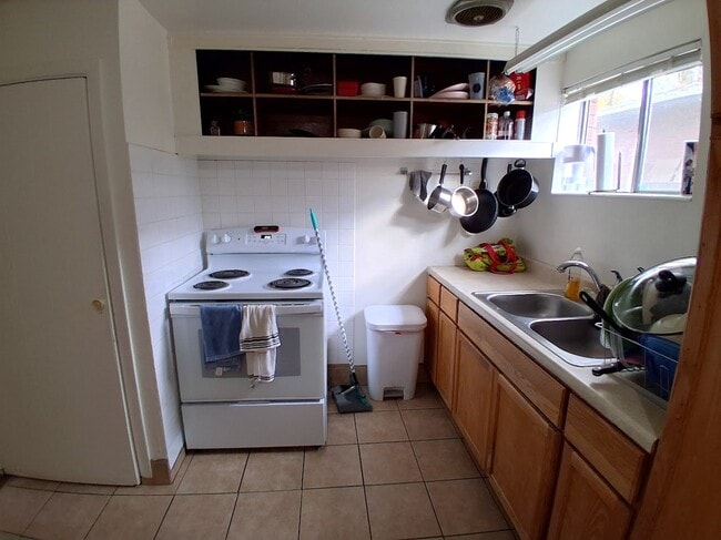 Building Photo - 778 N 600 E