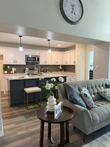 Building Photo - 8701 Woodlake Dr