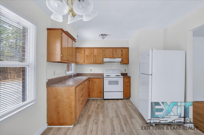 Building Photo - Cozy 3 Bed. 1 Bath Country Home