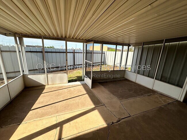 Building Photo - 1428 SW 72nd St