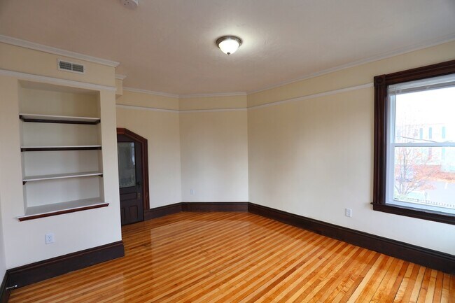 Building Photo - 60 Congress St